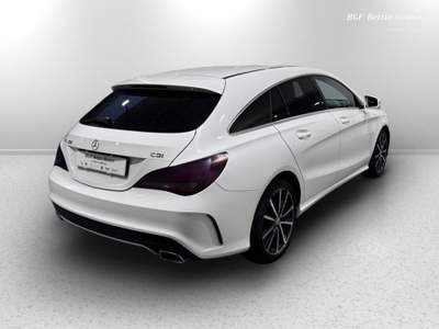 Mercedes-Benz CLA Shooting Brake 200 d (cdi) Sport Bianco usata Piove di Sacco