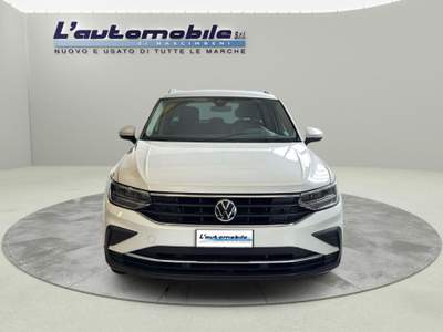 Volkswagen Tiguan 2.0 TDI 150 CV SCR DSG Life Bianco usata Ghedi