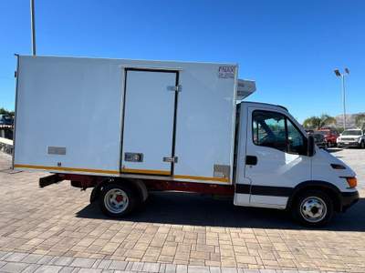 Iveco Daily 35C11/ 2.8 TDI PC-RG Cab. FRIGO ATP FINO 2032 Bianco usata ADRANO