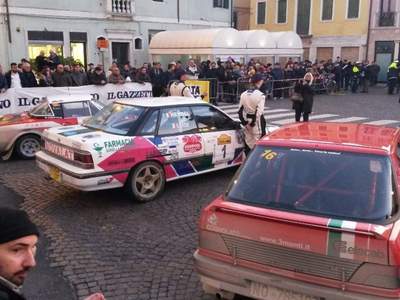 Peugeot 309 1.9 16V 3 porte GTI Rosso usata Padova