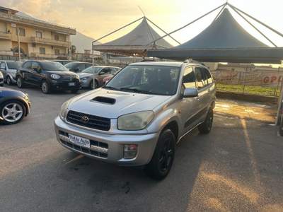Toyota RAV4 RAV4 2.0 Tdi D-4D cat 5 porte Grigio usata Castellammare di Stabia