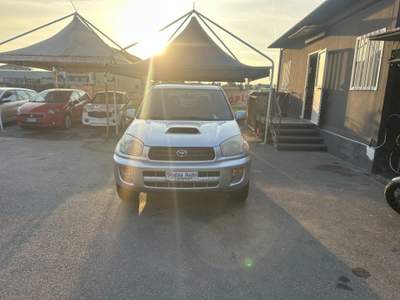 Toyota RAV4 RAV4 2.0 Tdi D-4D cat 5 porte Grigio usata Castellammare di Stabia