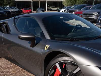 Ferrari SF90 SF90 Stradale Grigio usata Capua