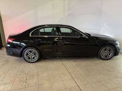 Mercedes-Benz Classe C Classe C-W206 2021 Berlina C 220 d mhev AMG Line Advanced 197cv auto Nero usata Monza