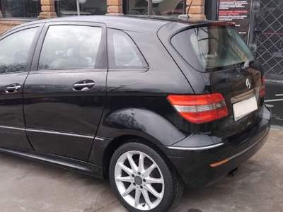 Mercedes-Benz Classe B 200 CDI Chrome Nero usata Roma