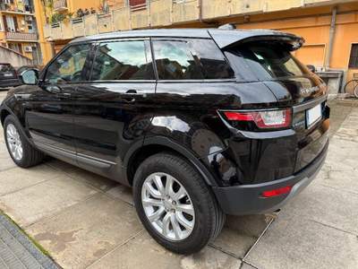 Land Rover Range Rover Evoque 2.0 eD4 5p. SE Dynamic Nero usata Ventimiglia
