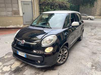 Fiat 500L Living 1.6 Multijet 120 CV Lounge Nero usata Genova