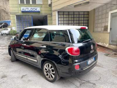 Fiat 500L Living 1.6 Multijet 120 CV Lounge Nero usata Genova