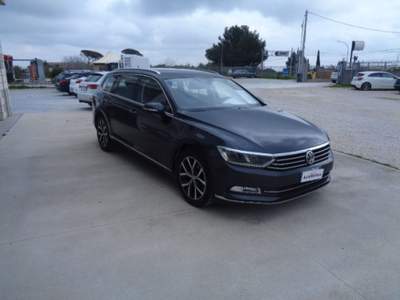 Volkswagen Passat 2.0 TDI DSG Executive BlueMotion Tech. Grigio usata TROIA