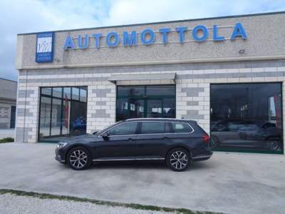 Volkswagen Passat 2.0 TDI DSG Executive BlueMotion Tech. Grigio usata TROIA
