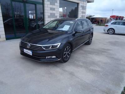 Volkswagen Passat 2.0 TDI DSG Executive BlueMotion Tech. Grigio usata TROIA