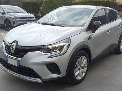 Renault Captur TCe 12V 90 CV Zen Grigio usata SORA