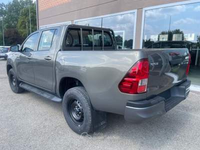 Toyota Hilux 2.4 D-4D A/T 4WD 4 porte Double Cab Comfort Grigio usata Scandiano