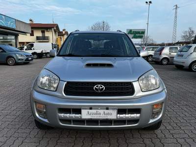 Toyota RAV4 2.0 D-4D 5/P 4X4 SI A NEOPATENTATI Argento usata Zugliano