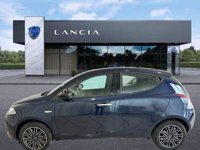 Lancia Ypsilon 1.0 FireFly 5 porte S&S Hybrid Ecochic Gold Blu/Azzurro usata Bologna