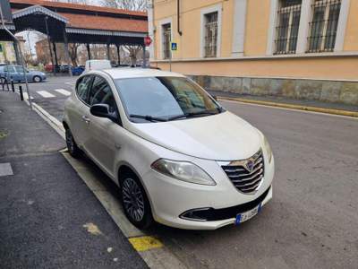 Lancia Ypsilon 1.3 MJT 16V 95 CV 5p. S&S Gold usata Bra