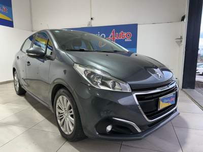Peugeot 208 1° serie BlueHDi 75 5 porte Allure Grigio usata ADRANO
