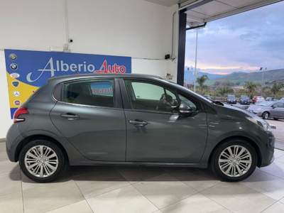 Peugeot 208 1° serie BlueHDi 75 5 porte Allure Grigio usata ADRANO