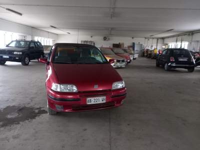 Fiat Punto 90 Cabrio ELX Rosso usata Bra