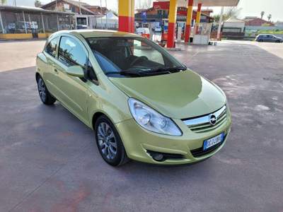 Opel Corsa 1.2 16V 3 porte Club Verde usata Quarto