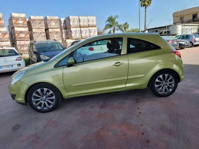 Opel Corsa 1.2 16V 3 porte Club Verde usata Quarto
