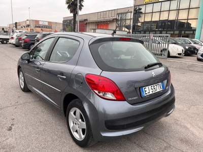 Peugeot 207 NEOPATENTATI Verde usata Verdello