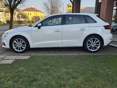 Audi A3 1.6 TDI 116 CV S tronic Business Bianco usata Limbiate