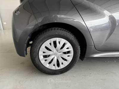 Toyota Yaris 1.0 5 porte Active - Neopatentati - Iva Esposta Grigio usata Sedriano
