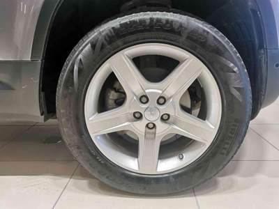 Land Rover Defender 90 3.0D I6 250 CV AWD Auto SE Grigio usata Scarperia e San Piero