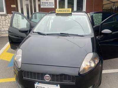Fiat Grande Punto UNICO PROPRIETARIO Nero usata Manzano