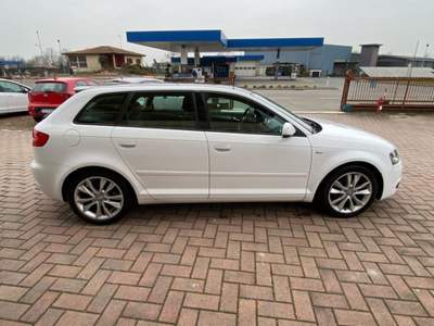Audi A3 SPB 1.6 TDI 105 CV S tronic S-Line neopatentati Bianco usata Brusnengo