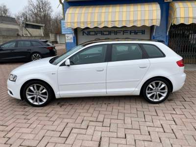 Audi A3 SPB 1.6 TDI 105 CV S tronic S-Line neopatentati Bianco usata Brusnengo