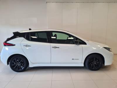 Nissan Leaf Visia Plus 40Kwh Bianco usata LODI