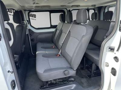 Nissan Primastar 2.0 dCi 110CV PC-TN Bus 9 POSTI Bianco usata Maniago