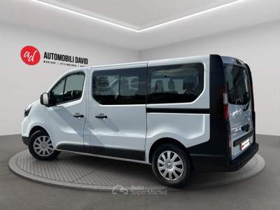 Nissan Primastar 2.0 dCi 110CV PC-TN Bus 9 POSTI Bianco usata Maniago