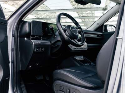 Hyundai Kona EV 64.8 KWh Exclusive Grigio usata Castenaso