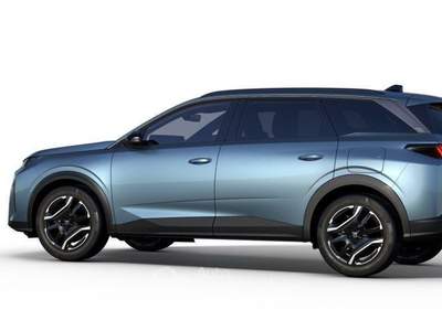 Peugeot 5008 motore elettrico 170kWh 230CV ALLURE+BSN+GT+GT EXC Blu/Azzurro usata Fara Gera d'Adda