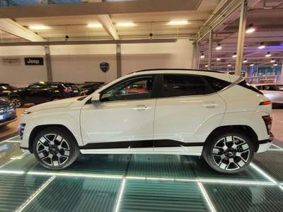 Hyundai Kona EV 64.8 KWh Exclusive + Pompa di Calore Bianco usata Reggio nell'Emilia