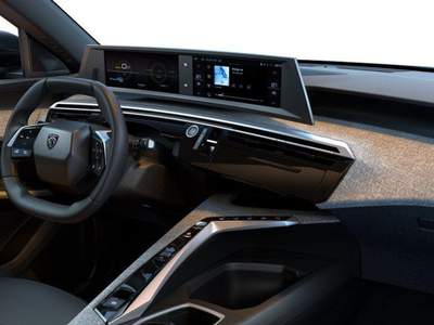 Peugeot 5008 motore elettrico 73kWh 210CV ALLURE+BSN+GT+GT EXCL Blu/Azzurro usata Fara Gera d'Adda