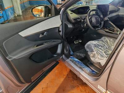 Peugeot 3008 1.2 Hybrid 48V 136cv GT E-DCS6 FullOptional Grigio usata Torino