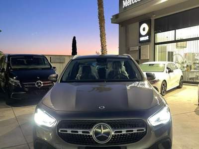 Mercedes-Benz GLA 200 d Automatic Business Grigio usata Lucugnano