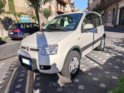 Fiat Panda 1.3 mjt 16V 4x4 75CV Bianco usata Zafferana Etnea