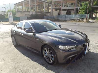 Alfa Romeo Giulia Giulia 2.2 t  Sport Launch Edition 180cv auto Grigio usata Firenze