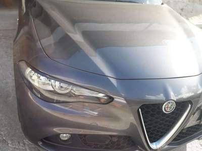 Alfa Romeo Giulia Giulia 2.2 t  Sport Launch Edition 180cv auto Grigio usata Firenze