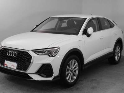 Audi Q3 SPB 45 TFSI e S tronic Business Plus Bianco usata Paruzzaro