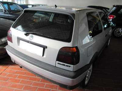 Volkswagen Golf 1.6 cat 3 porte Argento usata Lamporecchio