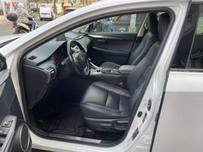 Lexus NX h 2.5 Luxury 4wd cvt Bianco usata Roma