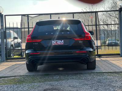 Volvo V60 PARI AL NUOVO Nero usata Ferrara