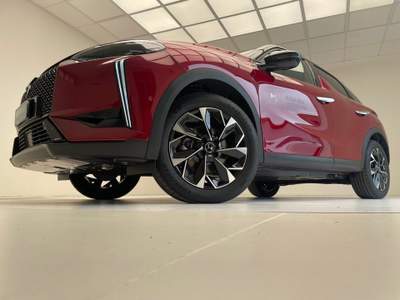 DS Automobiles DS 3 E-TENSE AUT OPERA Rosso usata Erba