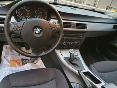 BMW Serie 3 318d 318d Touring Futura Argento usata Fondi